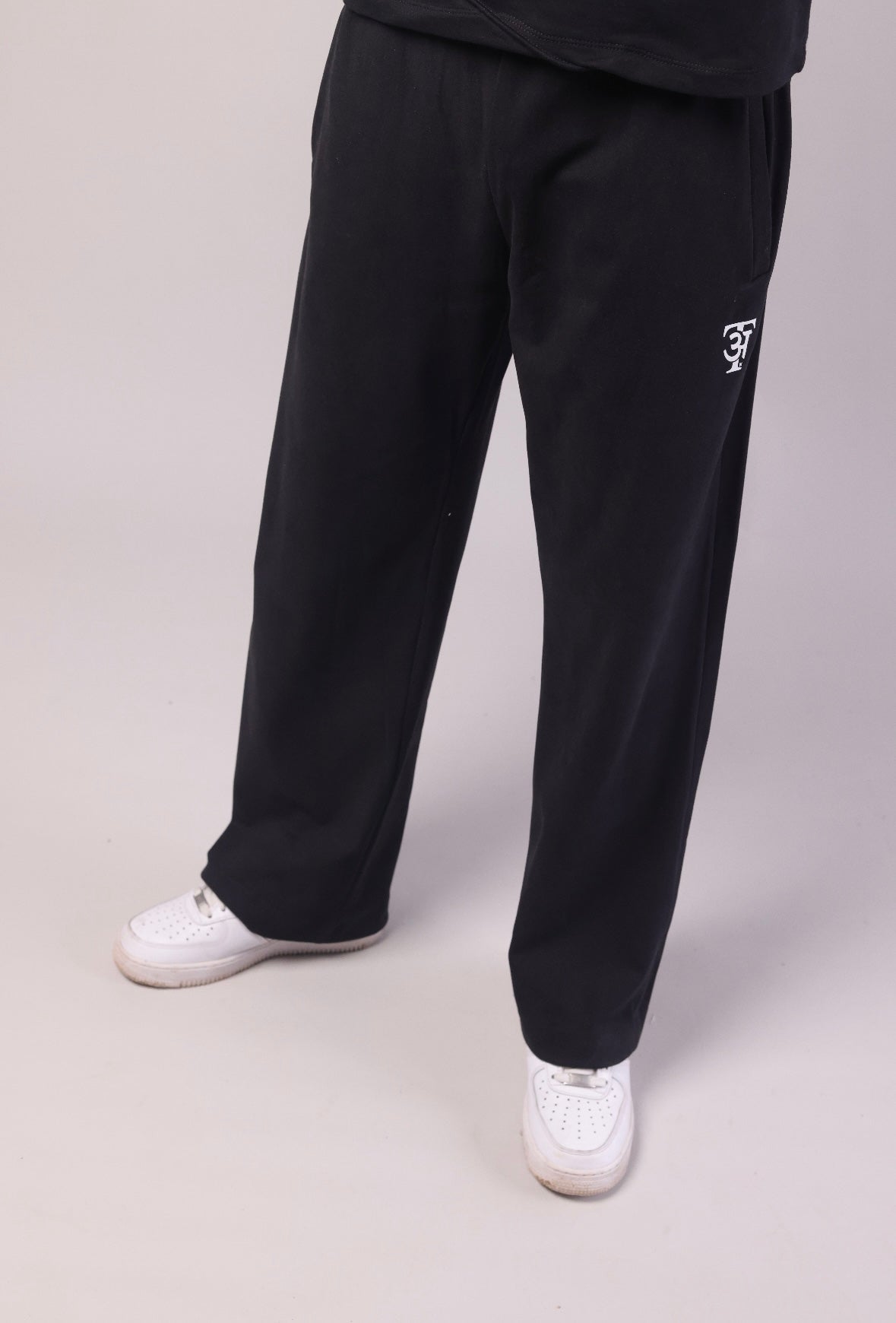Black sweatpants